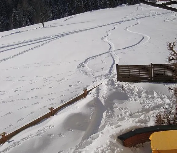 格斯特因各公寓 *